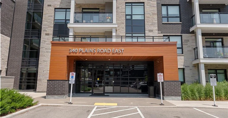 202-340 Plains Road E, Burlington, ON, L7T 0C2 - 2