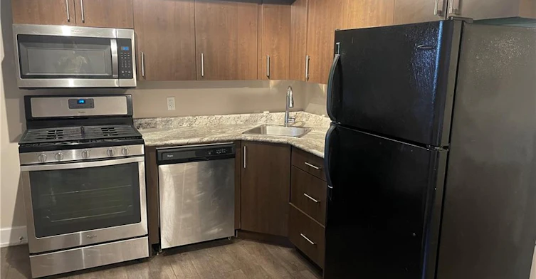 2-4 Ottawa Street N, Hamilton, ON, L8H 3Y7 - 4