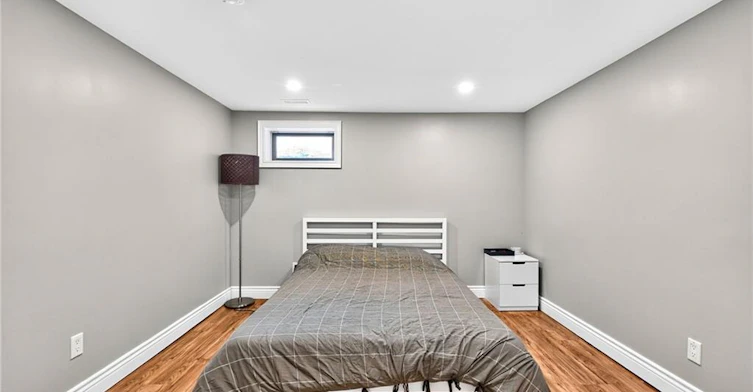 Lower-312 East 45th Street, Hamilton, ON, L8T 3K8 - 11