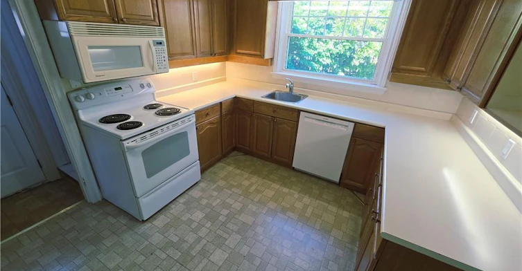 2047 James Street, Burlington, ON, L7R 1H4 - 5