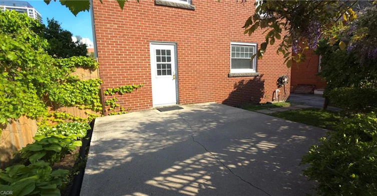 2047 James Street, Burlington, ON, L7R 1H4 - 20