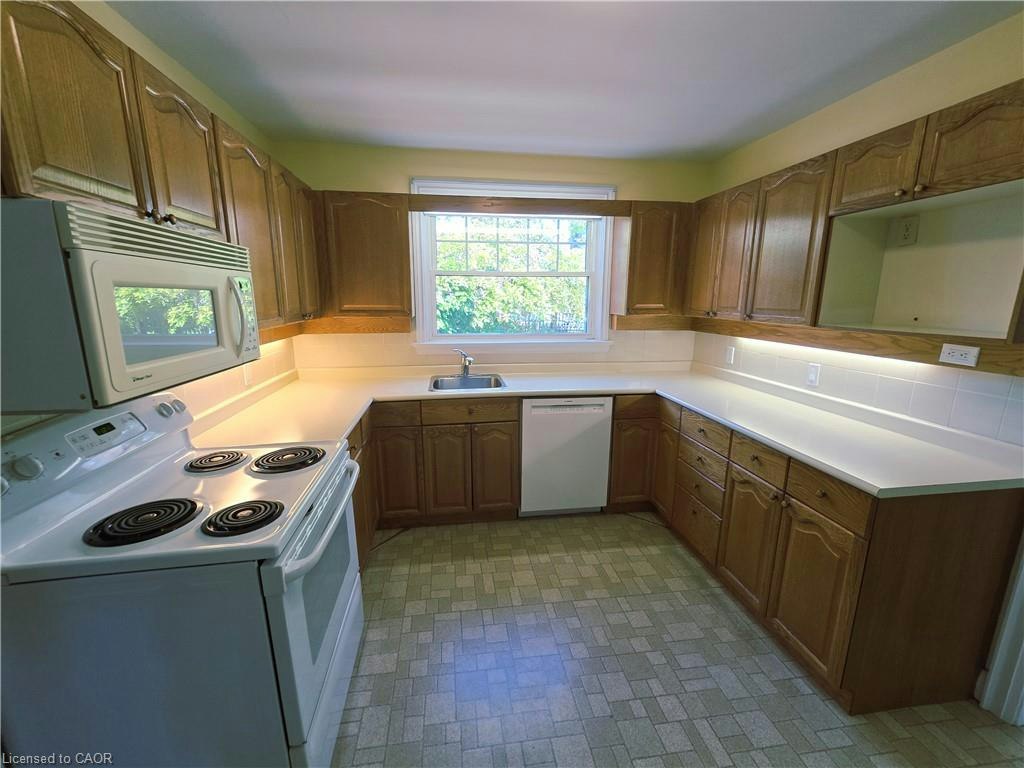 2047 James Street, Burlington, ON, L7R 1H4 - 4