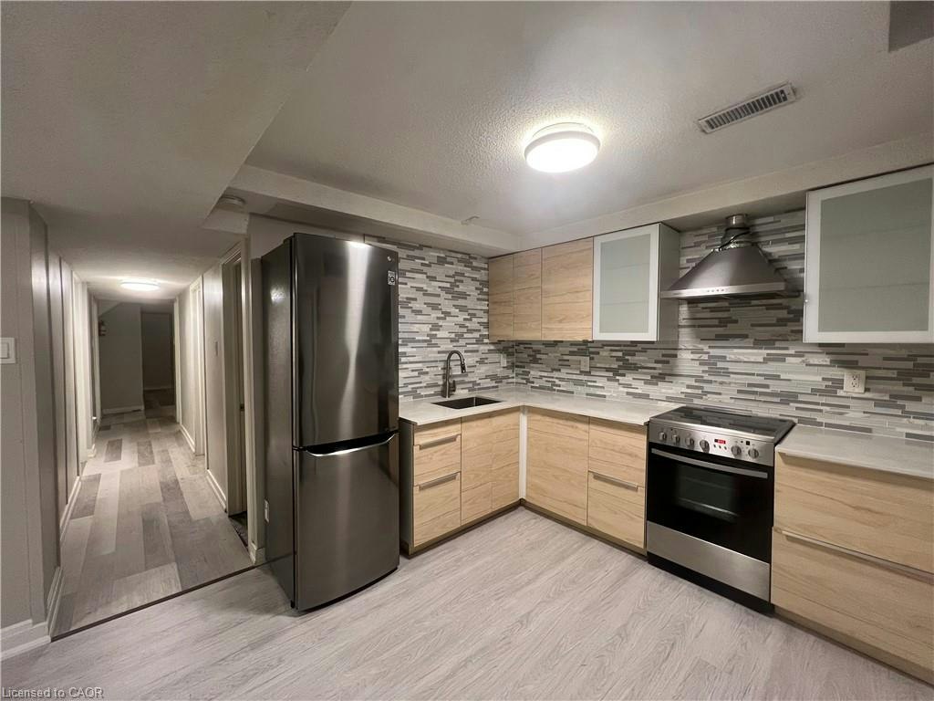 Basement-5002 Willowood Drive, Mississauga, ON, L5R 3R5 - 3