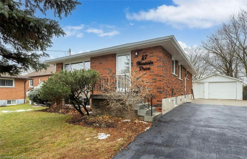 27 Blenheim Drive, Hamilton, ON, L8E 1W1