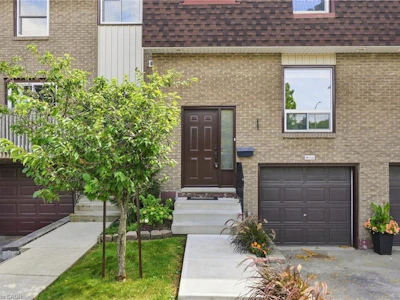 50-1115 Paramount Drive - 3