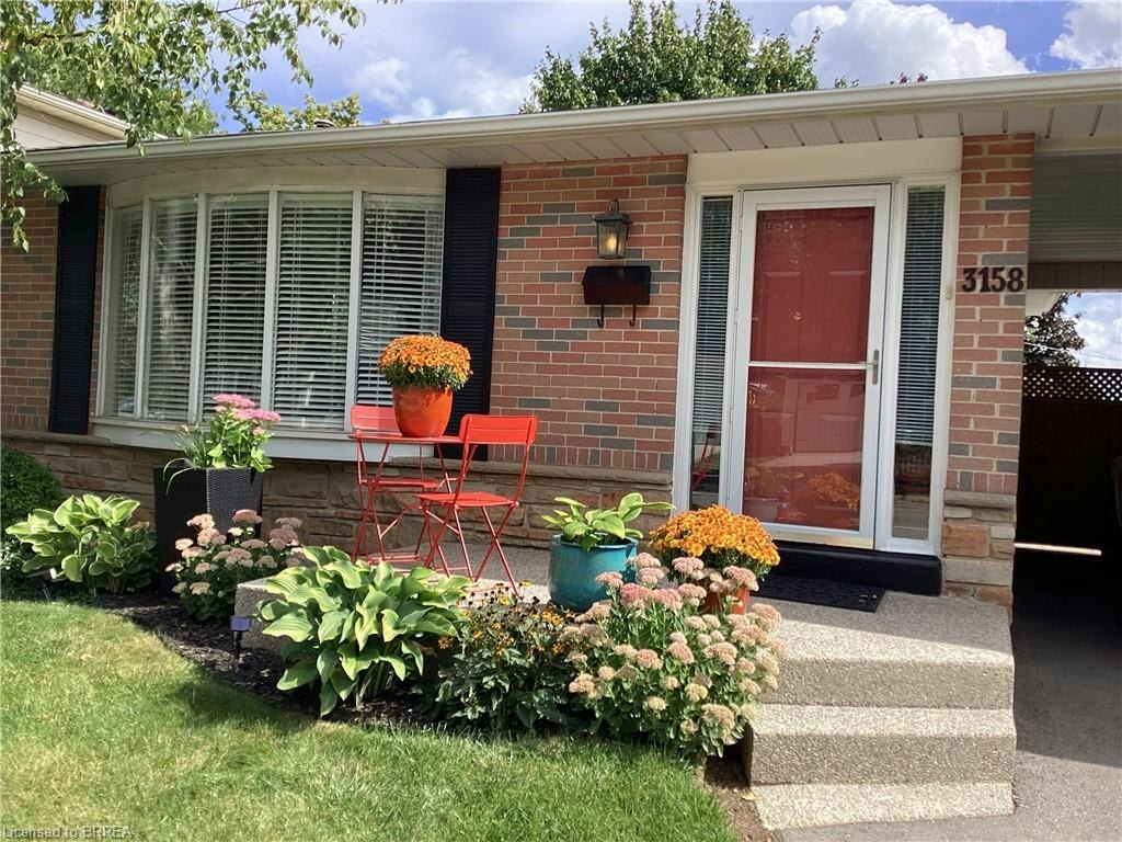 3158 Palmer Drive, Burlington, ON, L7M 1L4