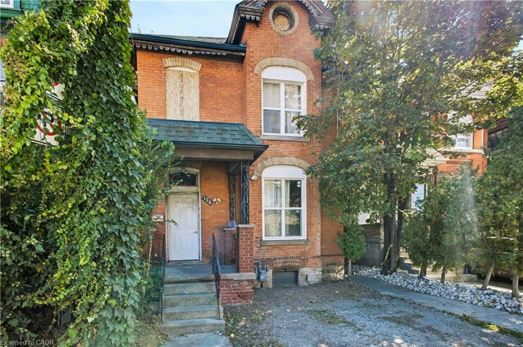 128 John Street N, Hamilton, ON, L8R 1H6