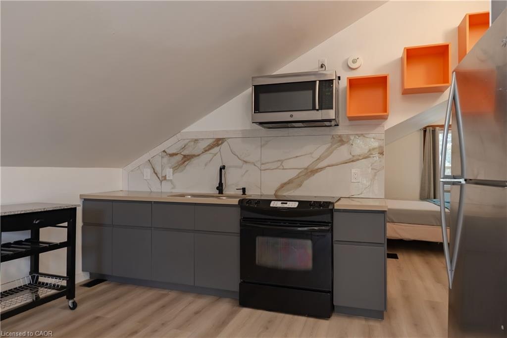 Upper-57 Rupert Court, Hamilton, ON, L8W 2Y8 - 2