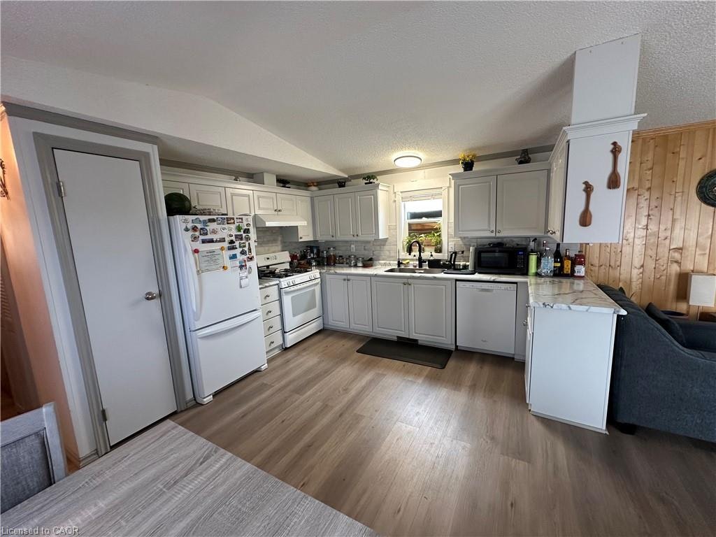 17 Hemlock Crescent Pvt Crescent, Puslinch, ON, N0B 2J0 - 8