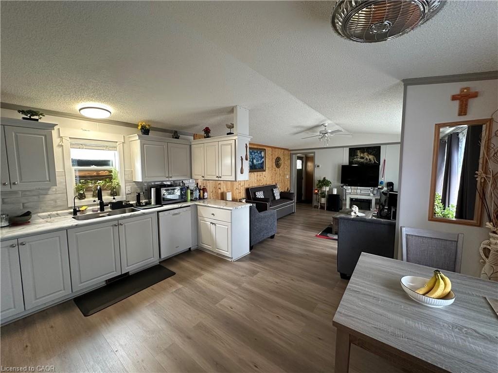 17 Hemlock Crescent Pvt Crescent, Puslinch, ON, N0B 2J0 - 9