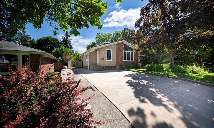 17 Flynn Avenue