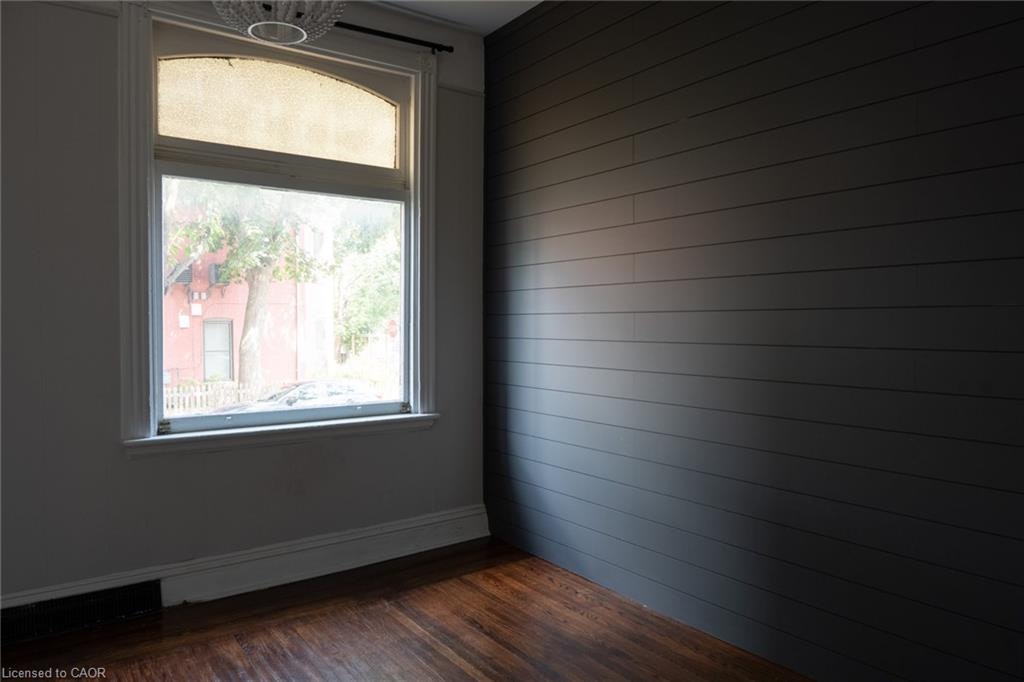 Main-115 Elgin Street, Hamilton, ON, L8L 4X9 - 23