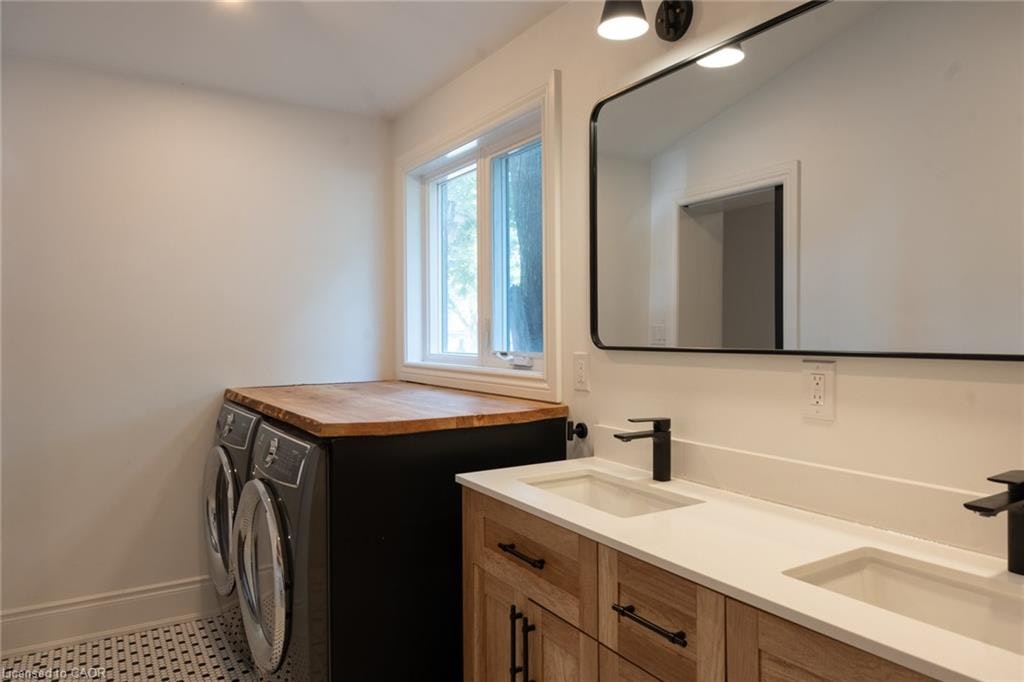 Main-115 Elgin Street, Hamilton, ON, L8L 4X9 - 18