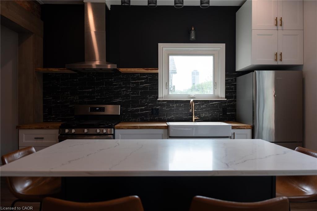 Main-115 Elgin Street, Hamilton, ON, L8L 4X9 - 6