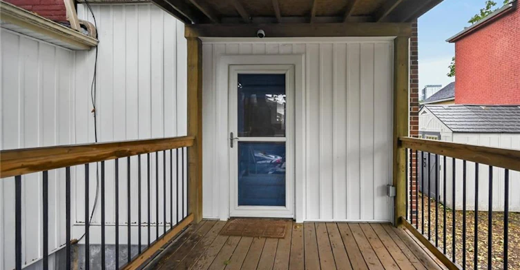Main-115 Elgin Street, Hamilton, ON, L8L 4X9 - 4