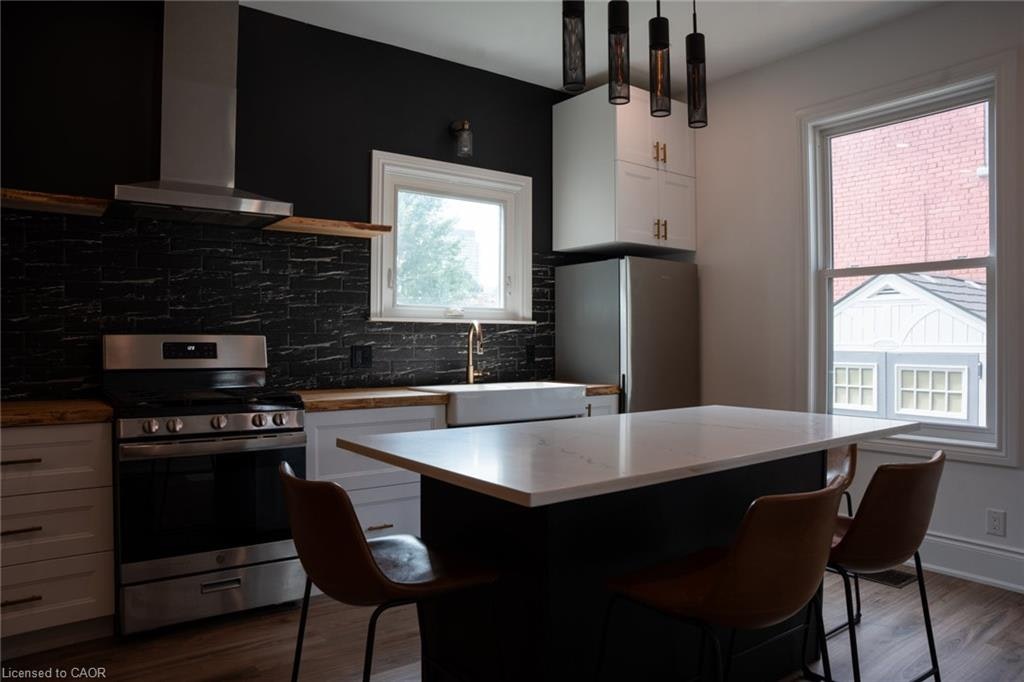 Main-115 Elgin Street, Hamilton, ON, L8L 4X9 - 4