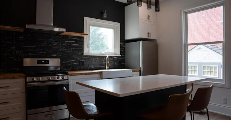Main-115 Elgin Street, Hamilton, ON, L8L 4X9 - 4