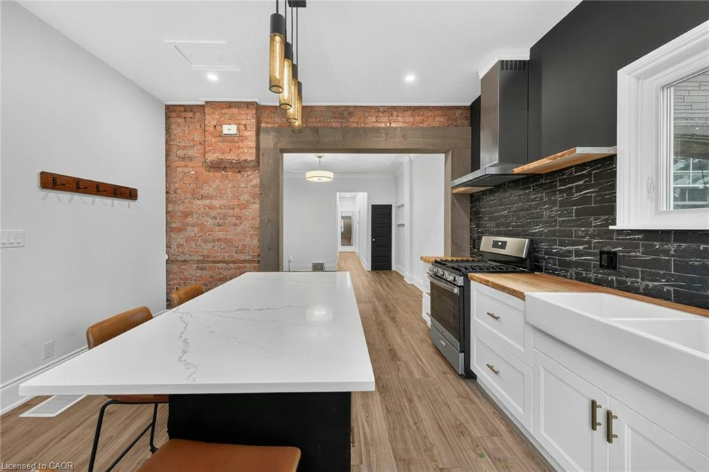 Main-115 Elgin Street, Hamilton, ON, L8L 4X9 - 8
