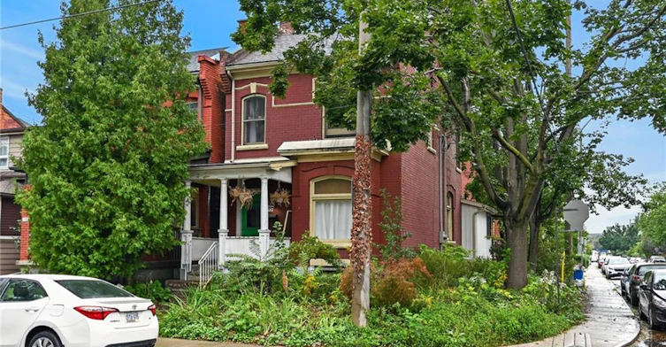 Main-115 Elgin Street, Hamilton, ON, L8L 4X9