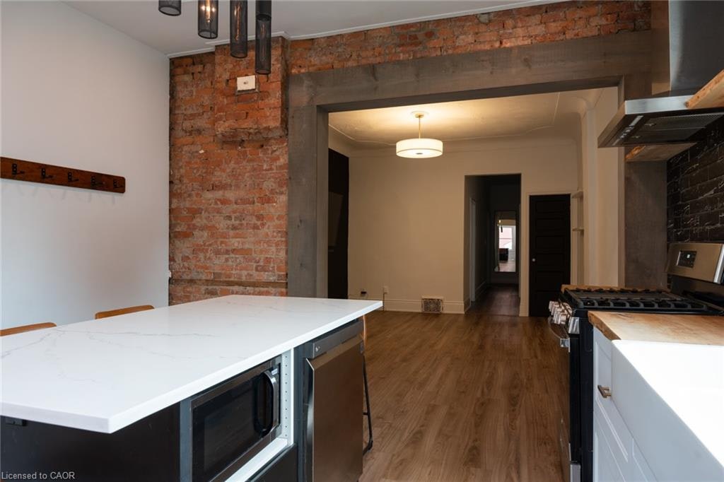Main-115 Elgin Street, Hamilton, ON, L8L 4X9 - 11