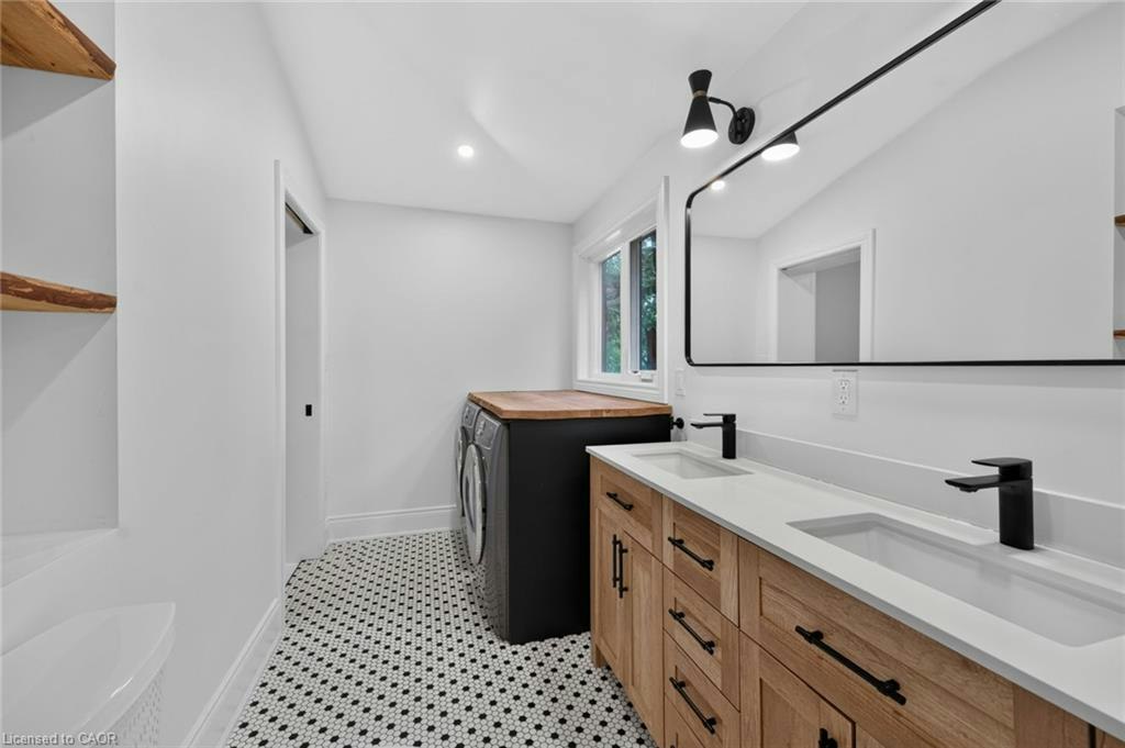 Main-115 Elgin Street, Hamilton, ON, L8L 4X9 - 21
