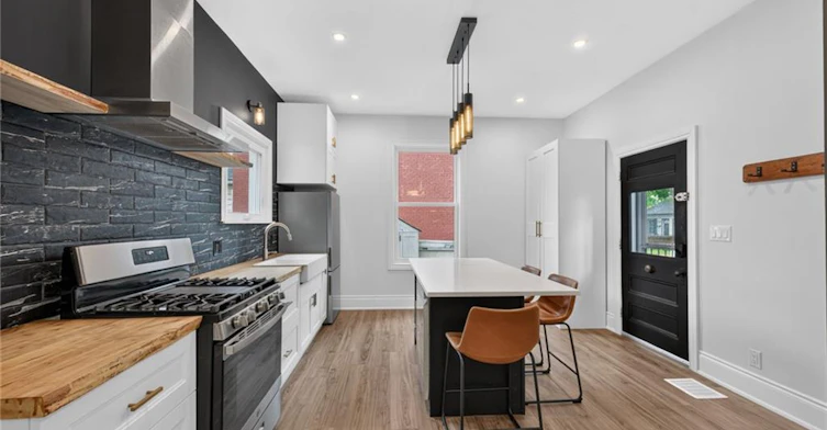 Main-115 Elgin Street, Hamilton, ON, L8L 4X9 - 5