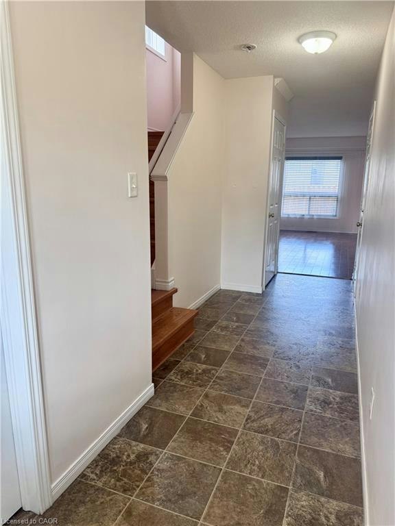 452 Beaumont Crescent, Kitchener, ON, N2A 0C4 - 4