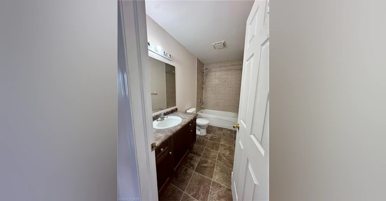 452 Beaumont Crescent, Kitchener, ON, N2A 0C4 - 12