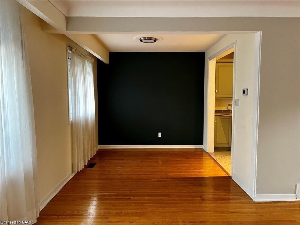 Upper-694 Niagara Street, St. Catharines, ON, L2M 3R9 - 5