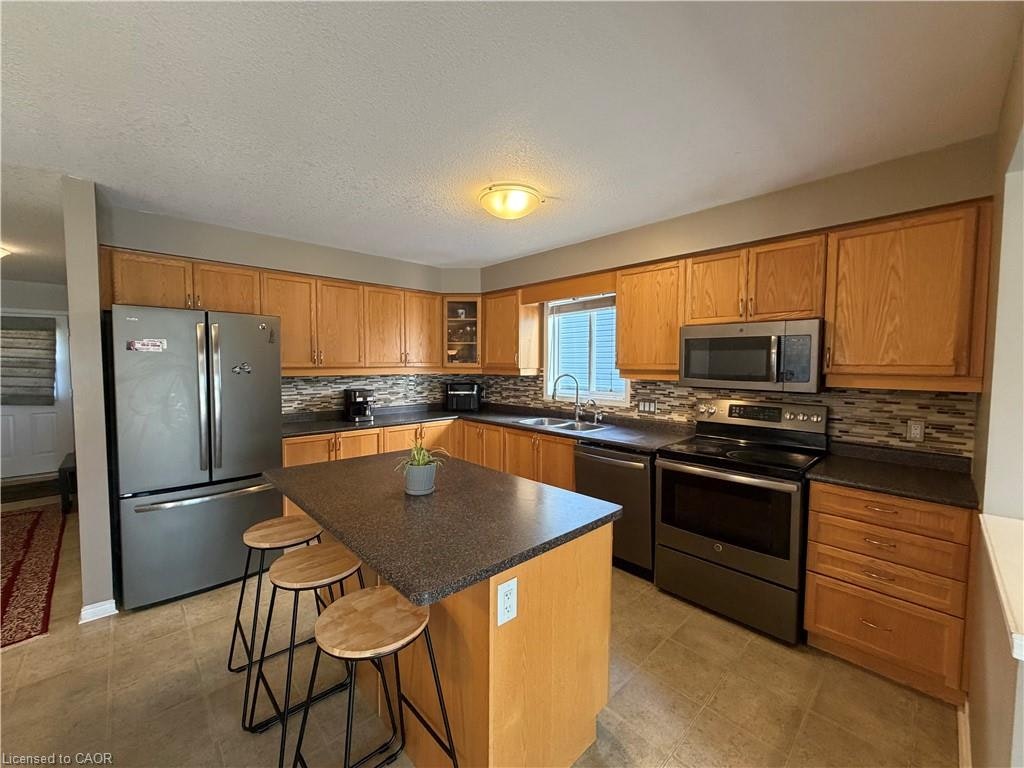 753 Grand Banks Drive, Waterloo, ON, N2K 4N2 - 8