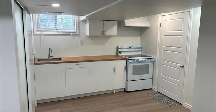 BASEMENT-131 East 42nd Street, Hamilton, ON, L8T 3A2 - 4
