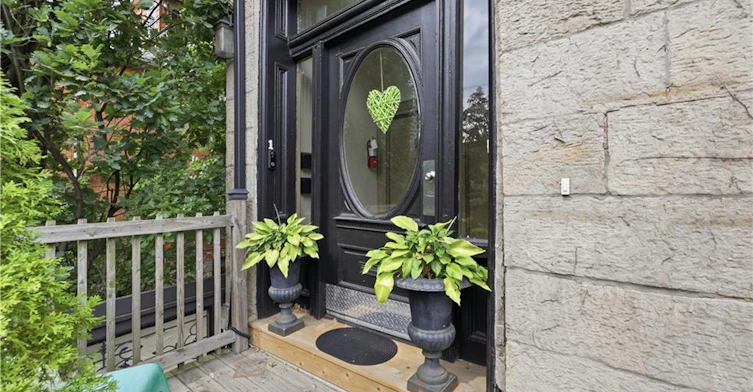 2nd-98 Duke Street, Hamilton, ON, L8P 1X5 - 2