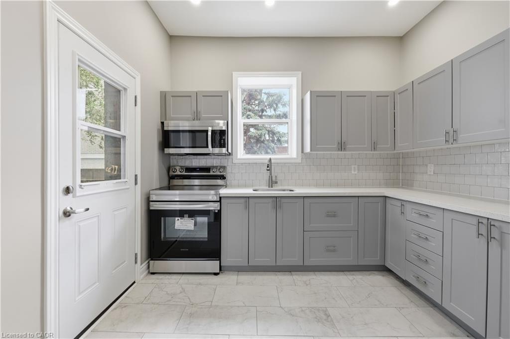 2nd-98 Duke Street, Hamilton, ON, L8P 1X5 - 12
