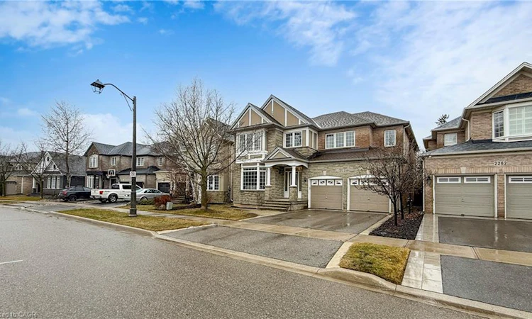 2258 Rochester Circle