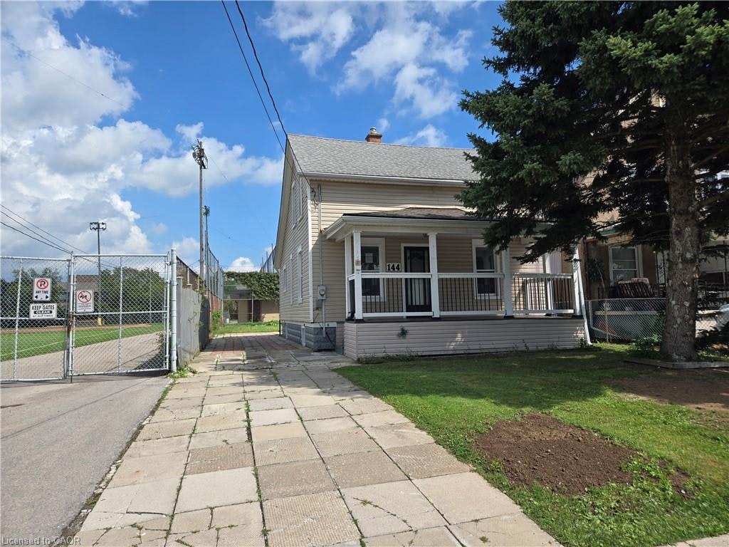 144 Burgar Street, Welland, ON, L3B 2S8