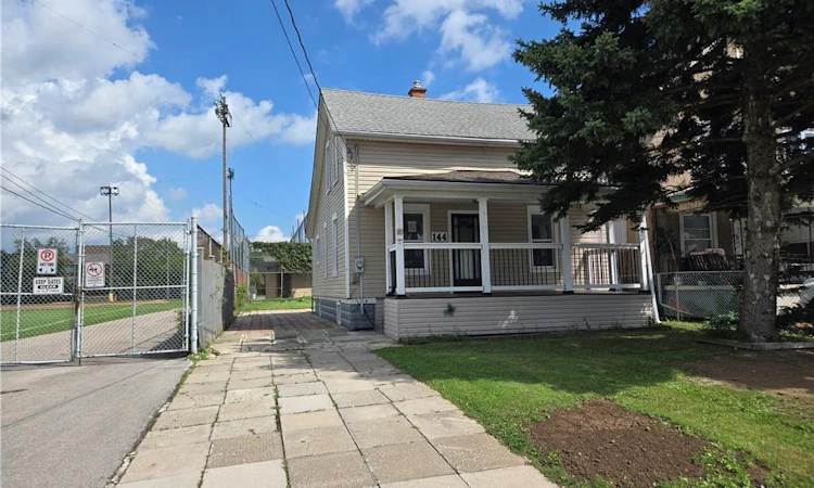 144 Burgar Street
