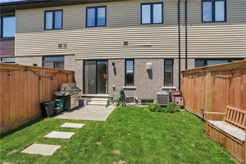 39 Bellhouse Avenue, Brantford, ON, N3T 0T7 - 32