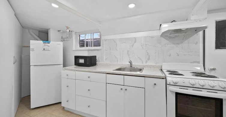 Lower Lvl-44 Aldridge Street, Hamilton, ON, L9C 2T2 - 4