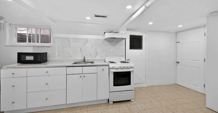 Lower Lvl-44 Aldridge Street, Hamilton, ON, L9C 2T2 - 6
