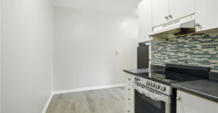 4-322 Barton Street E, Hamilton, ON, L8L 2X7 - 5