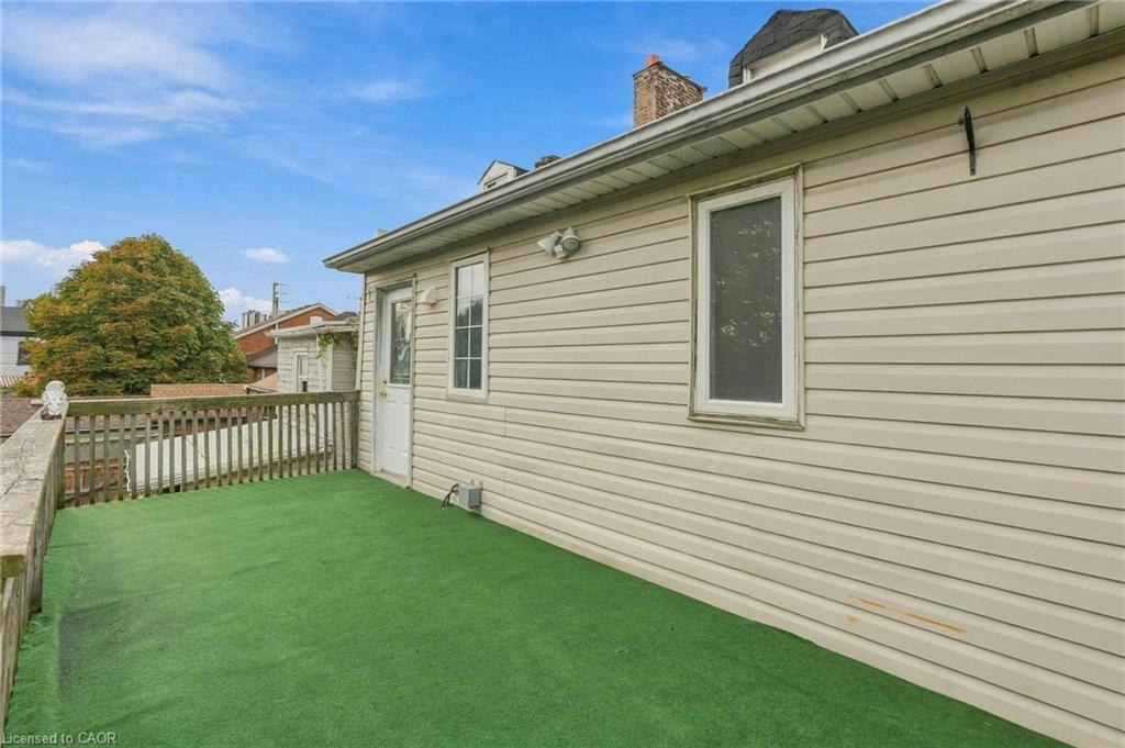 Upper-256 Bay Street N, Hamilton, ON, L8L 1M3 - 16