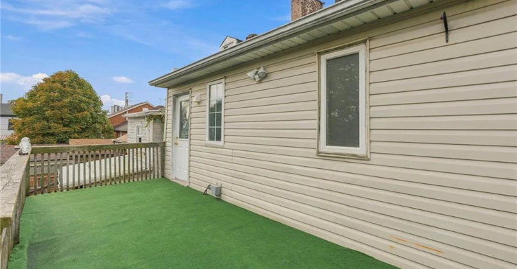 Upper-256 Bay Street N, Hamilton, ON, L8L 1M3 - 16