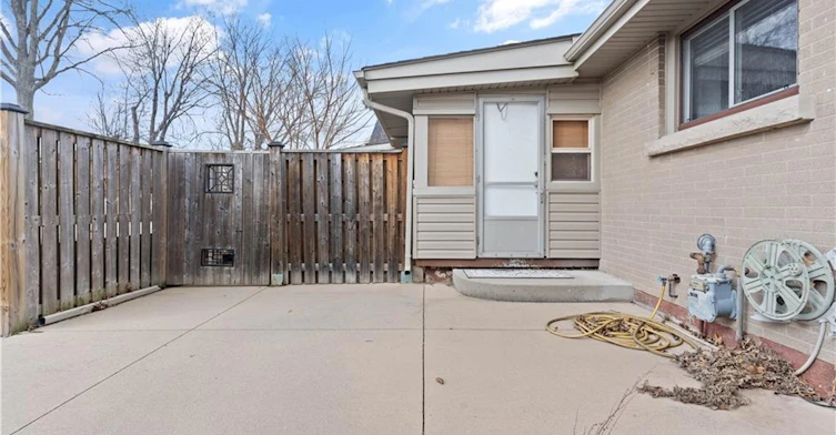 298 Barton Street, Hamilton, ON, L8E 2K6 - 4