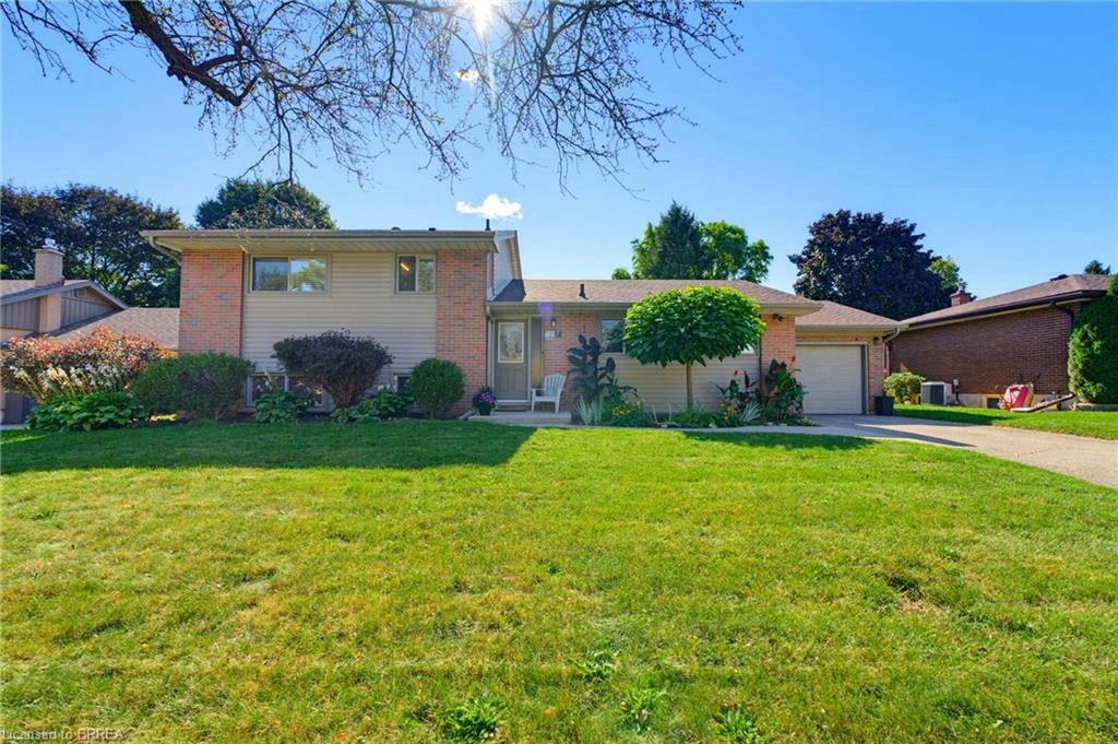27 Brier Crescent, Brantford, ON, N3R 3M5
