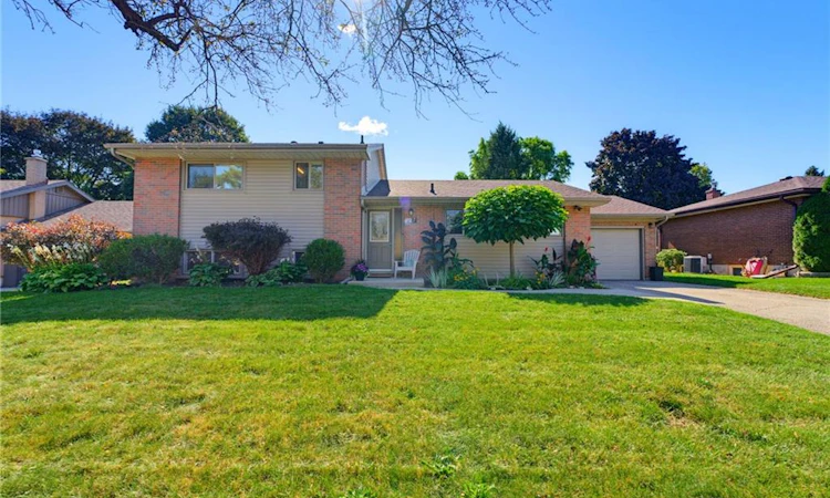 27 Brier Crescent