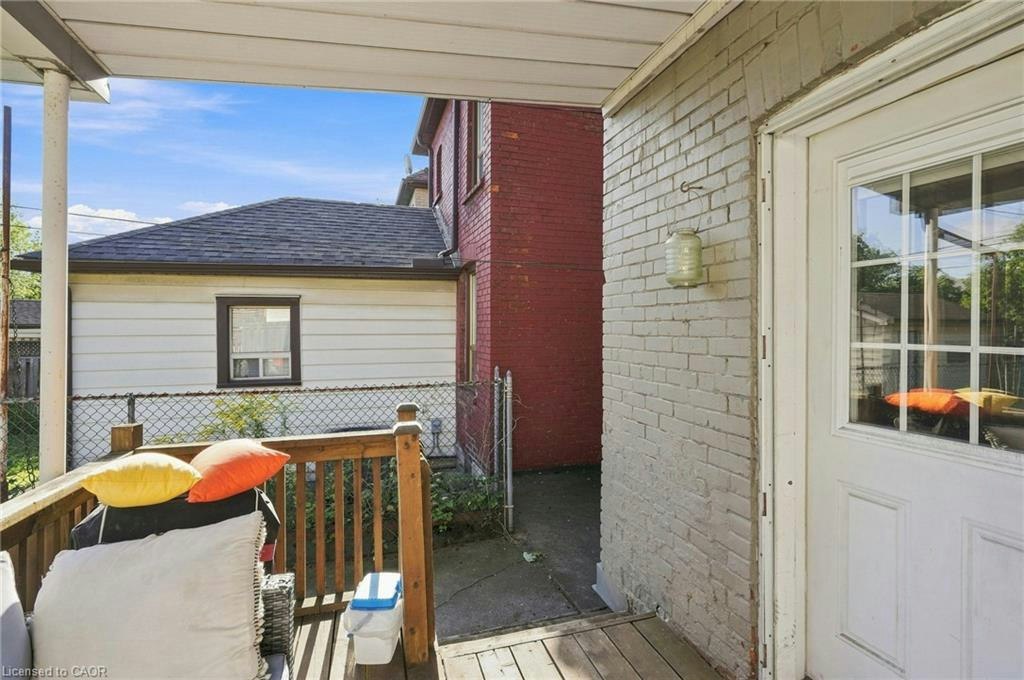 Upper-15 Clinton Street, Hamilton, ON, L8L 3J7 - 31