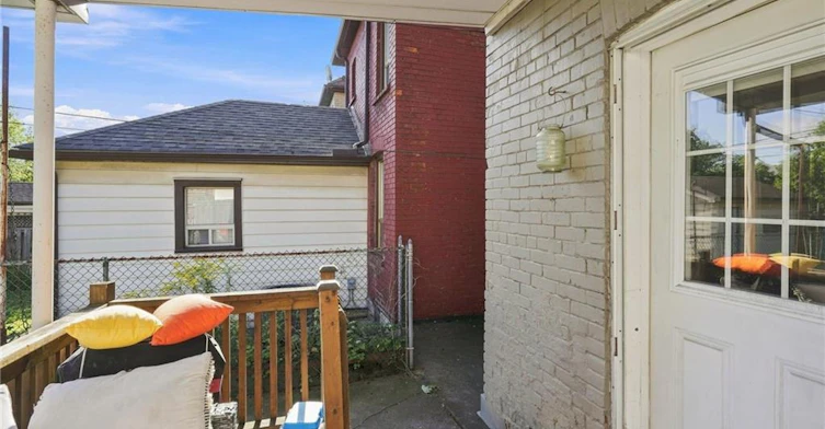 Upper-15 Clinton Street, Hamilton, ON, L8L 3J7 - 31