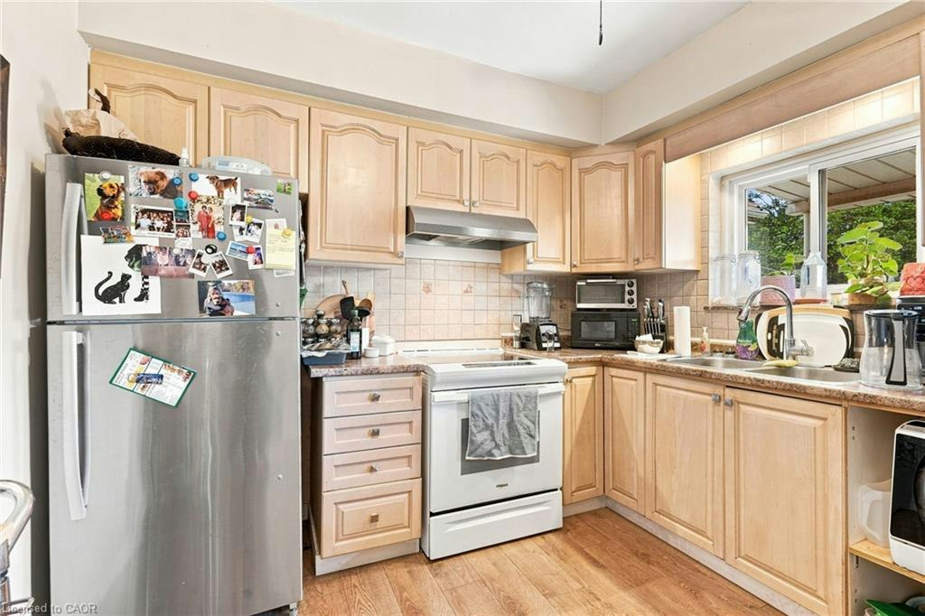 Upper-15 Clinton Street, Hamilton, ON, L8L 3J7 - 11