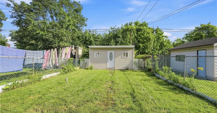 Upper-15 Clinton Street, Hamilton, ON, L8L 3J7 - 35