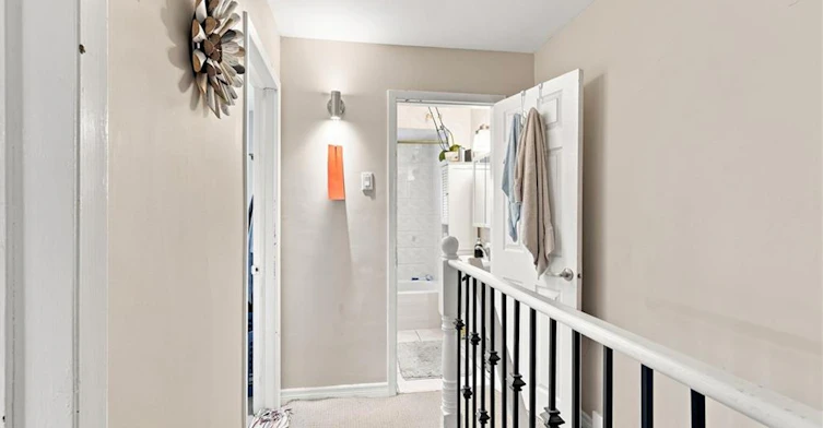 Upper-15 Clinton Street, Hamilton, ON, L8L 3J7 - 16